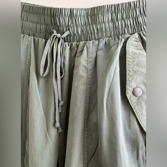 Daily Practice by Anthropologie Sporty Parachute Pants size S green nwt - Picture 7 of 9